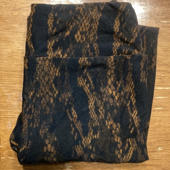 Lot of 4 Lularoe Tween Leggings - Picture 3 of 5